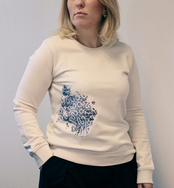 Ženski pulover off-white s potiskom čipke in šmarnic v spodnjem delu ob strani Kolekcija Lily&Lace