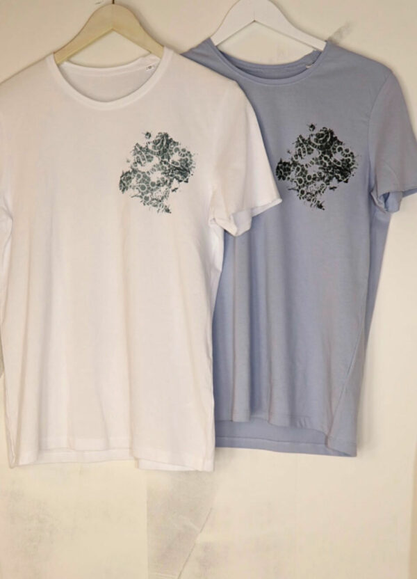 majici kratek rokav s potiskom čipke in šmarnic velikosti xs v barvah bela in serene blue-kolekcija Lily&Lace